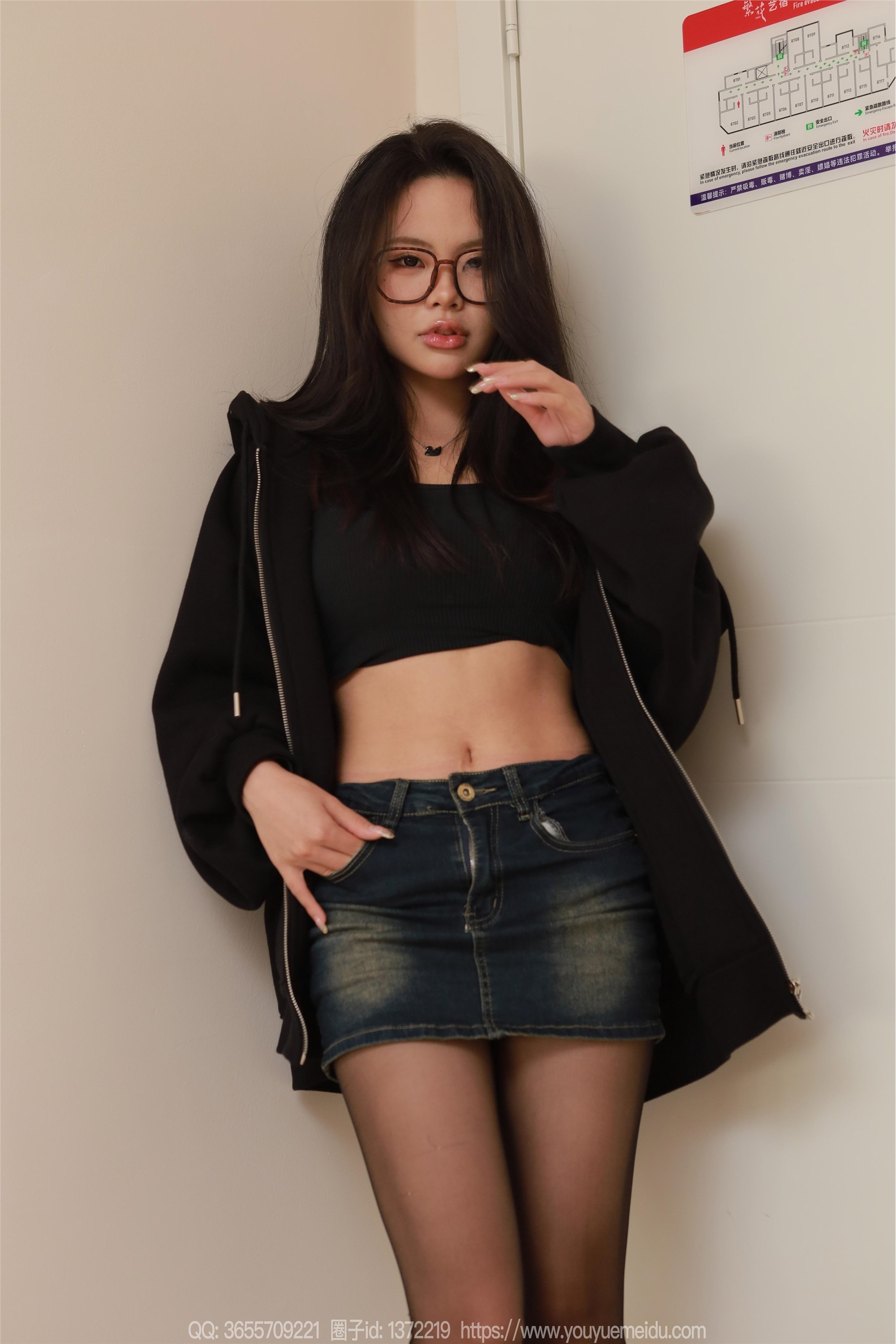 IESS异思趣向  2025.01.26 丝享家 1960 兔兔《黑丝沙发》